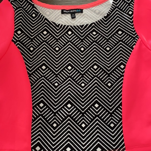 Hot pink and black Sequin Hearts Girls crop top 12 - Picture 4 of 5